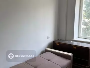 3-комнатная квартира, этаж 4 из 5, 60 м²