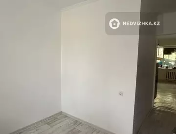 3-комнатная квартира, этаж 4 из 5, 60 м²