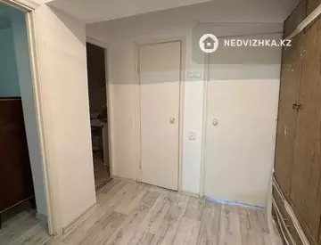 3-комнатная квартира, этаж 4 из 5, 60 м²