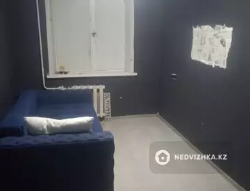 4-комнатная квартира, этаж 4 из 5, 62 м²