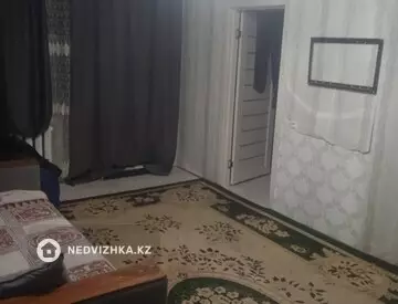 4-комнатная квартира, этаж 4 из 5, 62 м²