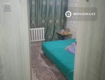 4-комнатная квартира, этаж 4 из 5, 62 м²