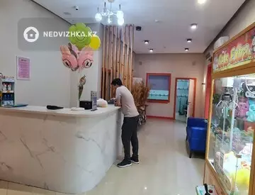 Здание, 2 этажа, 850 м²