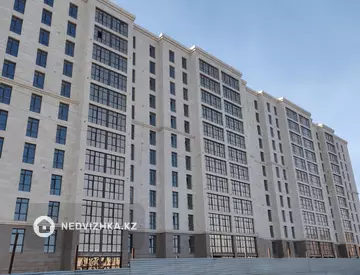 1-комнатная квартира, этаж 10 из 12, 38 м²