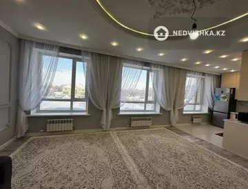 4-комнатная квартира, этаж 3 из 9, 108 м²