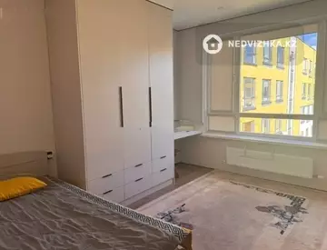 4-комнатная квартира, этаж 8 из 9, 90 м²