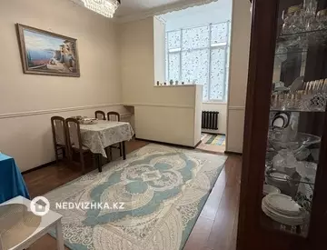 2-комнатная квартира, этаж 2 из 12, 76 м²