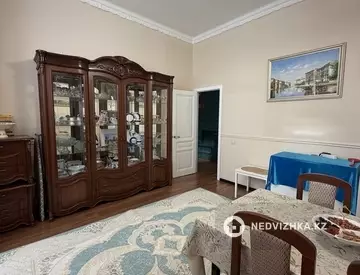 2-комнатная квартира, этаж 2 из 12, 76 м²
