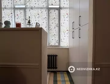 2-комнатная квартира, этаж 2 из 12, 76 м²