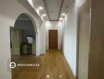 2-комнатная квартира, этаж 11 из 12, 85 м²