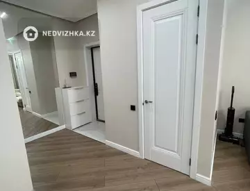 3-комнатная квартира, этаж 8 из 16, 93 м²