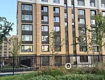 3-комнатная квартира, этаж 3 из 17, 85 м²