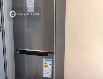 2-комнатная квартира, этаж 9 из 15, 64 м²