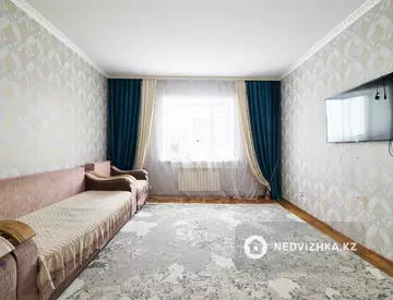 3-комнатная квартира, этаж 4 из 6, 80 м²
