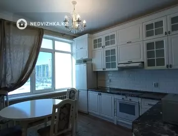 2-комнатная квартира, этаж 6 из 8, 76 м², На длительный срок