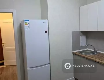 1-комнатная квартира, этаж 3 из 12, 43 м², На длительный срок