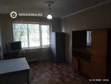 2-комнатная квартира, этаж 1 из 5, 38 м², на длительный срок