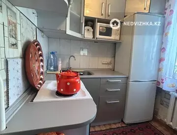 3-комнатная квартира, этаж 1 из 5, 60 м²