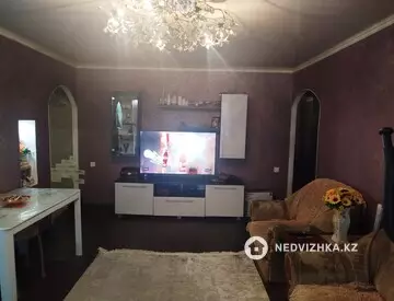 3-комнатная квартира, этаж 4 из 4, 56 м²