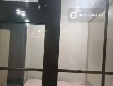 1-комнатная квартира, этаж 10 из 10, 37 м²