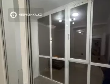 2-комнатная квартира, этаж 12 из 12, 40 м²