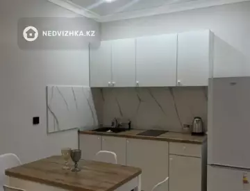 2-комнатная квартира, этаж 12 из 12, 40 м²