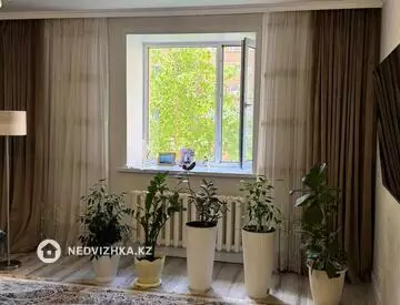 4-комнатная квартира, этаж 3 из 14, 130 м²