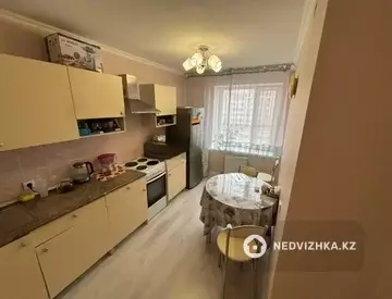 2-комнатная квартира, этаж 4 из 5, 58 м²