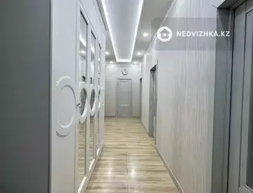 3-комнатная квартира, этаж 9 из 9, 94 м²