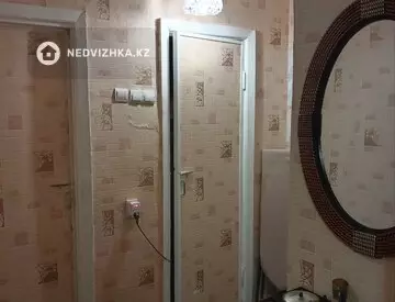 2-комнатная квартира, этаж 4 из 5, 50 м²