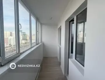 3-комнатная квартира, этаж 12 из 12, 85 м²