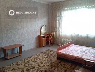 1-комнатная квартира, этаж 4 из 12, 47 м², на длительный срок