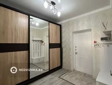 1-комнатная квартира, этаж 3 из 9, 53 м²