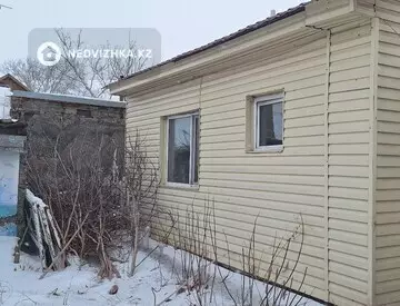 2-комнатный дом, 18 соток, 65 м²