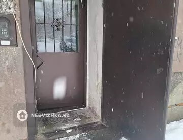 3-комнатная квартира, этаж 1 из 9, 54 м²