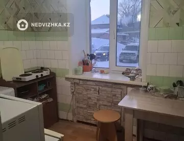 3-комнатная квартира, этаж 1 из 9, 54 м²