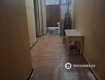 3-комнатная квартира, этаж 1 из 9, 54 м²