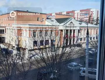 2-комнатная квартира, этаж 3 из 5, 48 м², на длительный срок