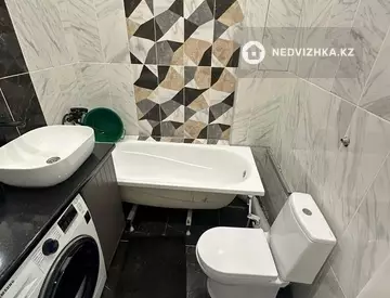 2-комнатная квартира, этаж 9 из 9, 57 м²