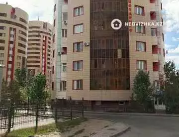 3-комнатная квартира, этаж 8 из 9, 81 м²