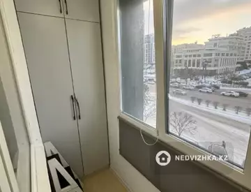 2-комнатная квартира, этаж 3 из 10, 38 м²