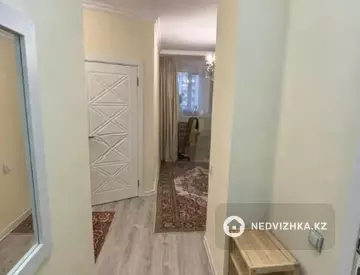 2-комнатная квартира, этаж 3 из 10, 38 м²