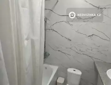 2-комнатная квартира, этаж 3 из 10, 38 м²