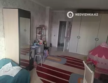 4-комнатная квартира, этаж 9 из 9, 124 м²