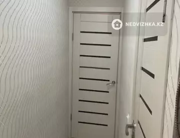 1-комнатная квартира, этаж 3 из 5, 37 м²