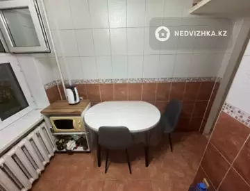 2-комнатная квартира, этаж 2 из 5, 52 м²