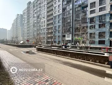 4-комнатная квартира, этаж 4 из 13, 95 м²