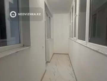 1-комнатная квартира, этаж 3 из 10, 38 м²