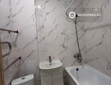 1-комнатная квартира, этаж 3 из 10, 38 м²