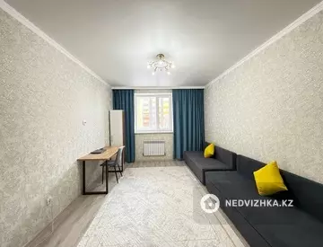 1-комнатная квартира, этаж 3 из 10, 38 м²